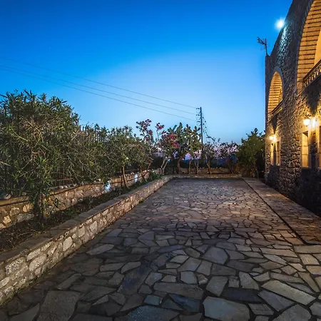 Casa Terra Mani 度假居 Álika