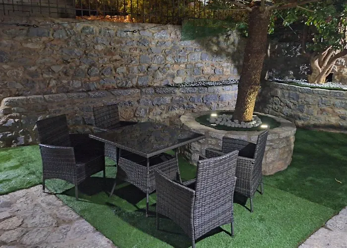 Casa Terra Mani Alika